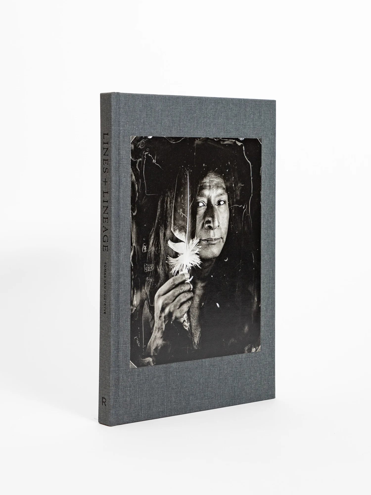 Tomas van Houtryve: Lines and Lineage — Radius Books